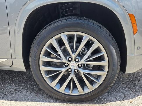 New 2026 Buick Enclave Avenir w/ Super Cruise Package FWD image 9