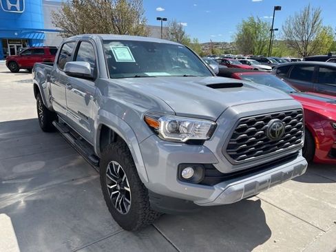 Used 2021 Toyota Tacoma TRD Sport w/ Technology Package RWD image 3