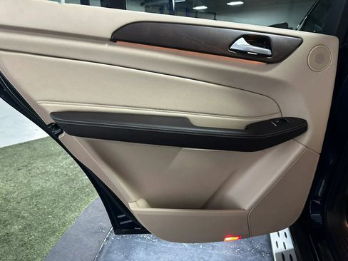 Used 2017 Mercedes-Benz GLS 450 4MATIC image 17