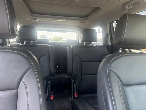 Used 2023 GMC Acadia SLT w/ Preferred Package AWD/4WD image 28