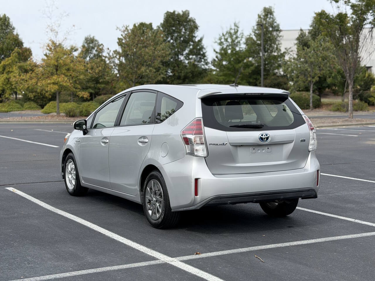 Used 2015 Toyota Prius V Three FWD image 3