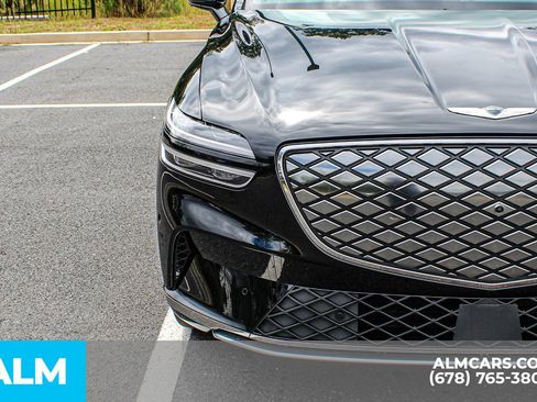 Used 2024 Genesis Electrified GV70 Advanced image 12