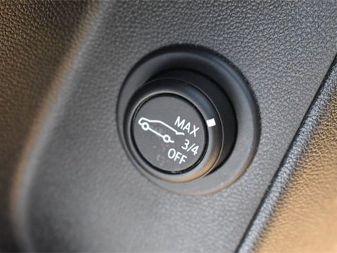 Certified 2024 Chevrolet Equinox LT w/ LPO, Floor Liner Package image 22