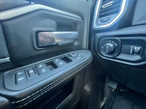 Used 2025 RAM 2500 Big Horn AWD/4WD image 18
