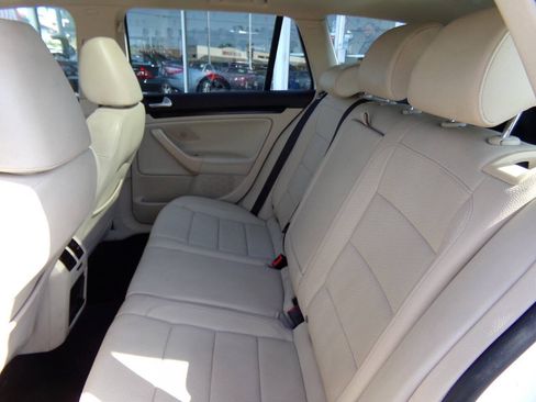 Used 2014 Volkswagen Jetta TDI FWD image 12