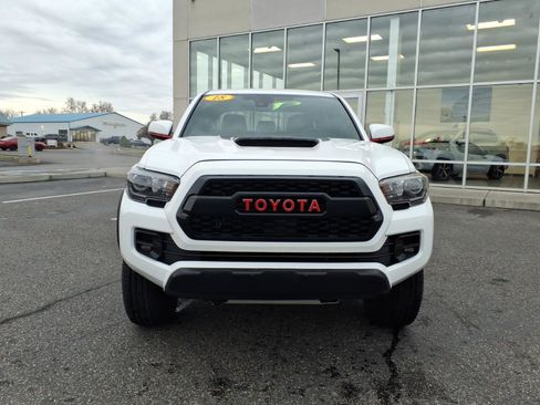 Used 2018 Toyota Tacoma TRD Pro image 6