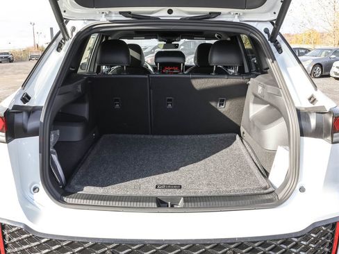 New 2025 Volkswagen Tiguan SE R-Line image 34