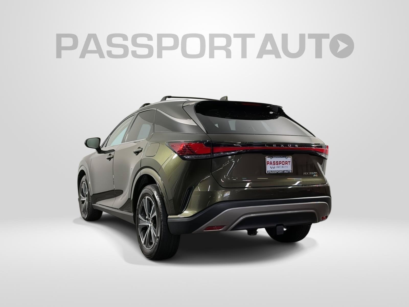 Used 2024 Lexus RX 350h w/ Convenience Package AWD/4WD image 4