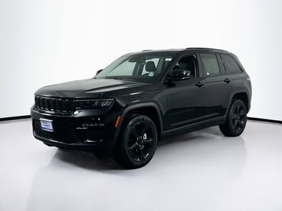 Used 2023 Jeep Grand Cherokee Limited w/ Black Appearance Package