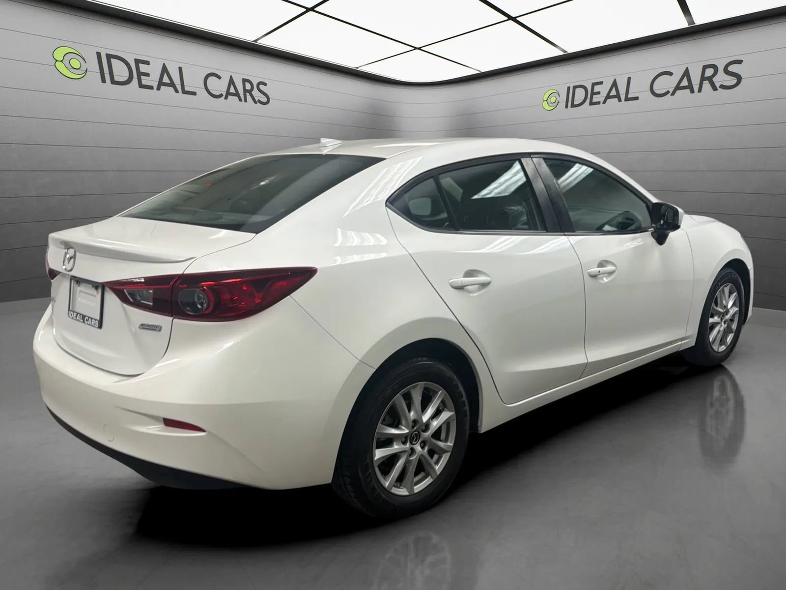 Used 2016 MAZDA MAZDA3 i Grand Touring FWD image 5