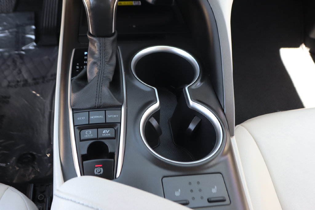 Used 2023 Toyota Camry XLE FWD image 31