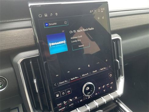 Used 2025 GMC Acadia Denali w/ Super Cruise Package image 20