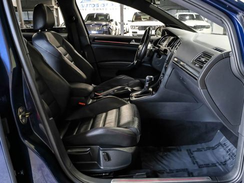 Used 2015 Volkswagen GTI SE image 38