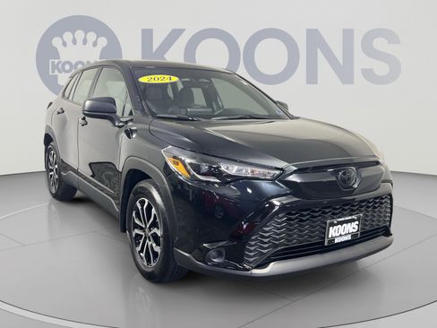 Used 2024 Toyota Corolla Cross AWD Hybrid image 10