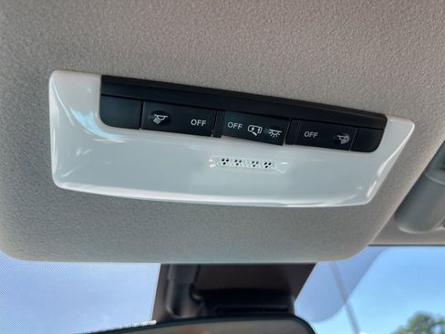 New 2025 Nissan Versa S w/ Trunk Package image 29