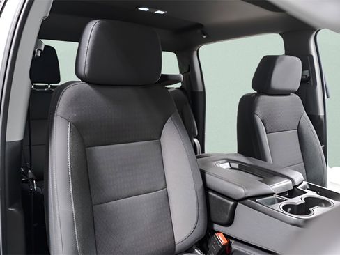 Used 2025 Chevrolet Silverado 2500 LT image 36