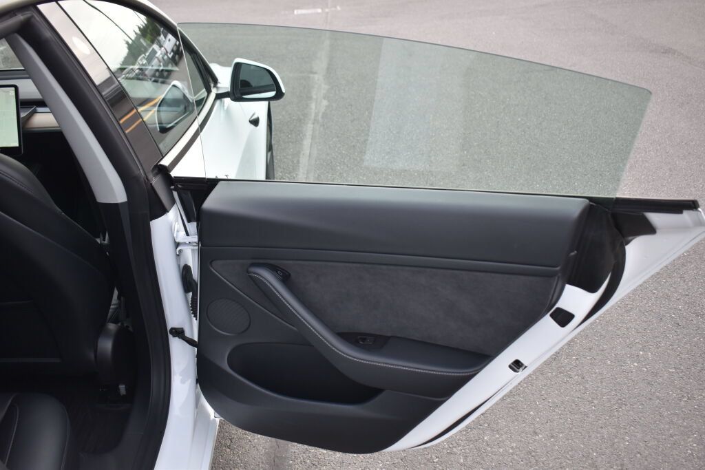 Used 2021 Tesla Model 3 Long Range AWD/4WD image 22