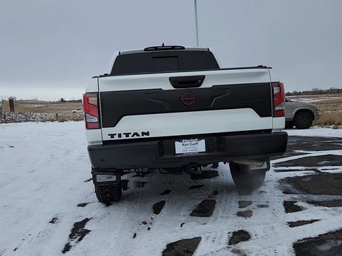 Used 2024 Nissan Titan PRO-4X w/ Pro-4x Convenience Package image 3