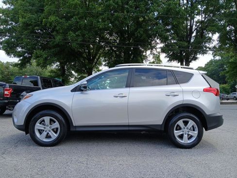 Used 2014 Toyota RAV4 XLE FWD image 1