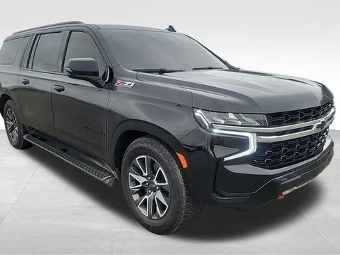 Used 2021 Chevrolet Suburban Z71 w/ Z71 Off-Road Package image 10