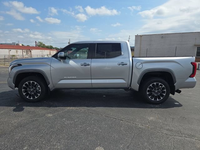 Used 2025 Toyota Tundra Limited w/ Power Package AWD/4WD image 5