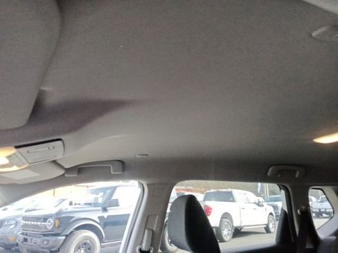 Used 2023 Nissan Rogue SV image 14