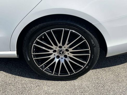 Used 2023 Mercedes-Benz C 300 4MATIC Sedan image 9