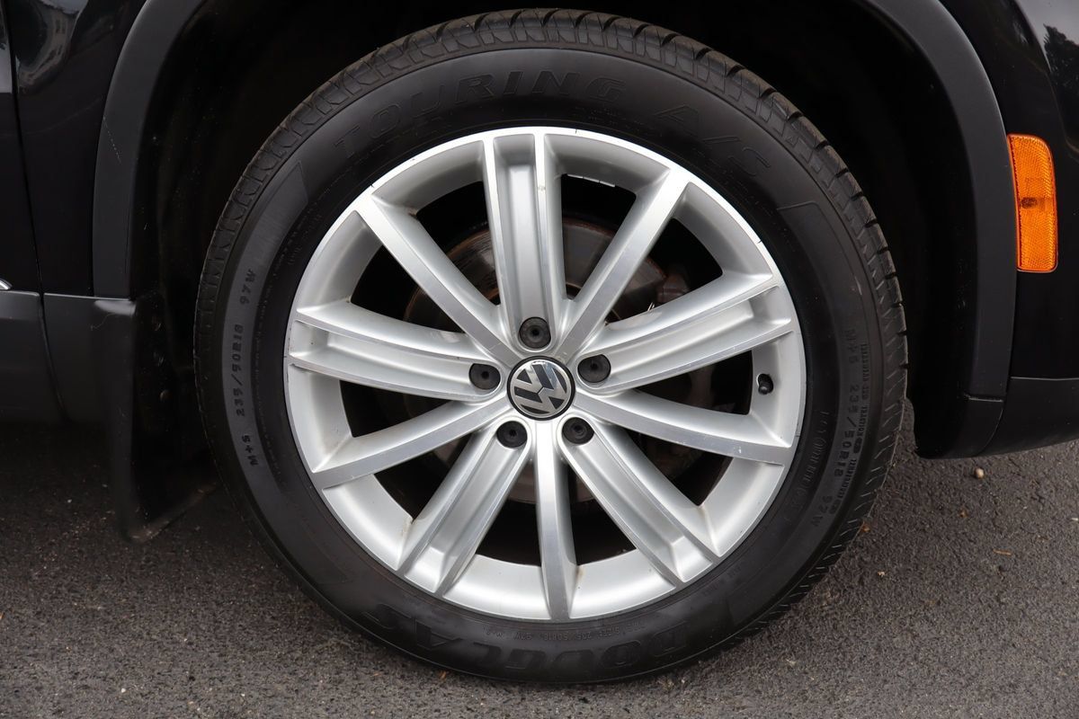Used 2015 Volkswagen Tiguan SE AWD/4WD image 45