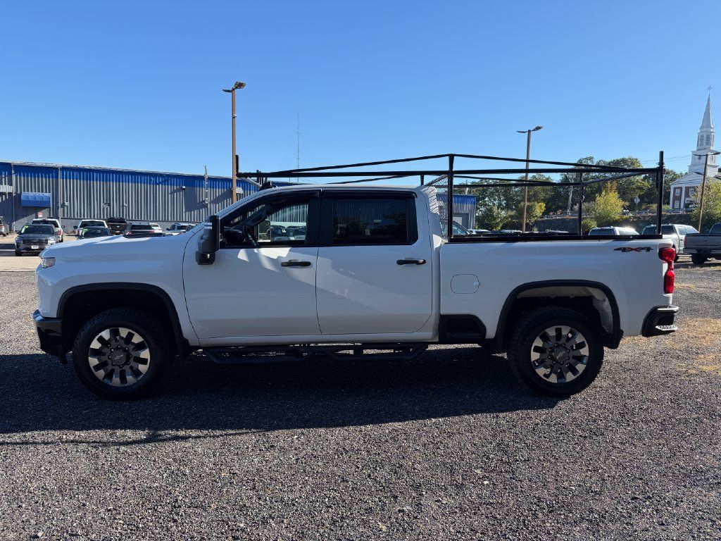 Used 2023 Chevrolet Silverado 2500 Custom w/ Custom Value Package AWD/4WD image 2