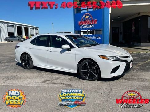 Used 2018 Toyota Camry XSE FWD image 1