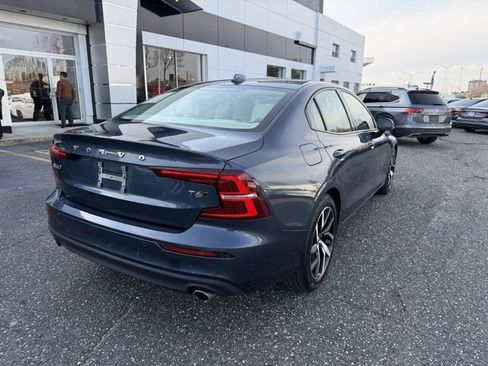 Used 2020 Volvo S60 T6 Momentum w/ Protection Package image 5