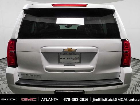 Used 2016 Chevrolet Suburban LT RWD image 31
