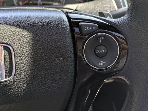 Used 2017 Honda Accord EX image 24