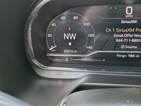 Used 2023 GMC Yukon SLT image 28