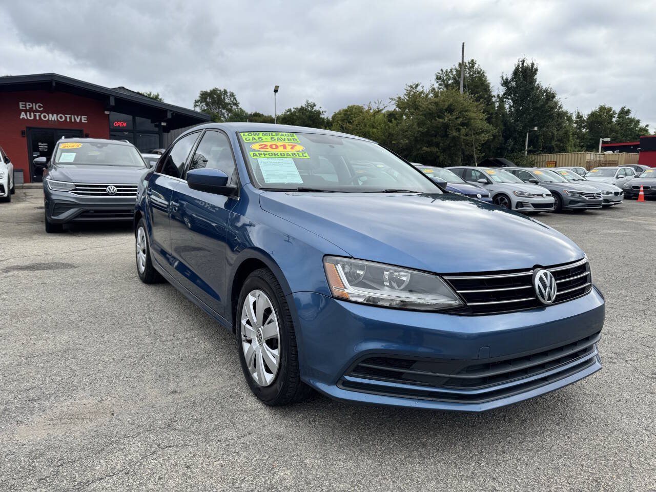 Used 2017 Volkswagen Jetta S FWD image 3