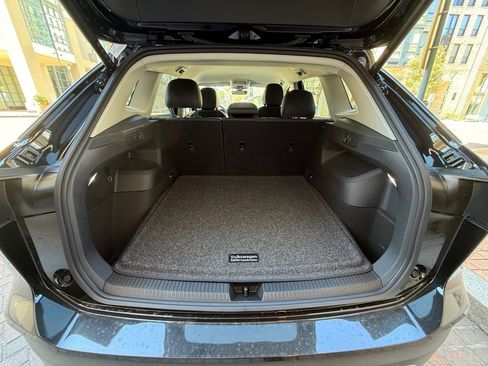 New 2025 Volkswagen Tiguan SE image 20