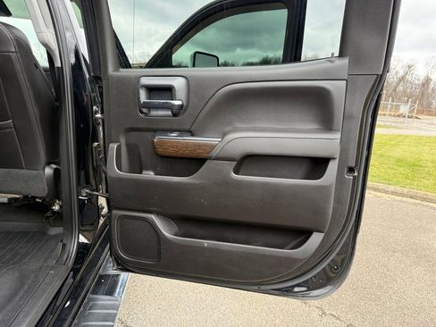 Used 2018 GMC Sierra 3500 Denali w/ Duramax Plus Package image 19