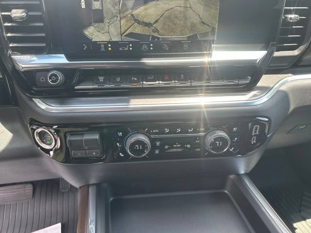 New 2026 Chevrolet Silverado 2500 High Country w/ High Country Premium Package AWD/4WD image 25
