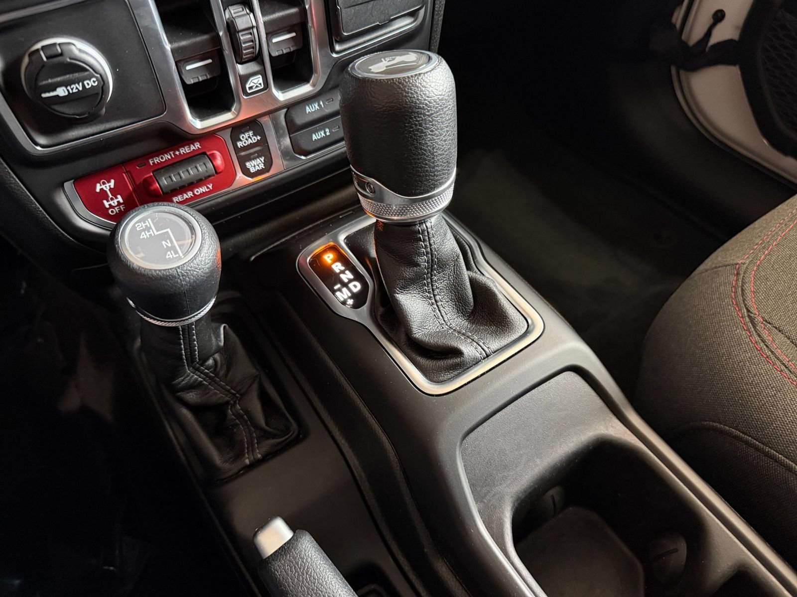 Used 2026 Jeep Wrangler Unlimited Rubicon AWD/4WD image 39