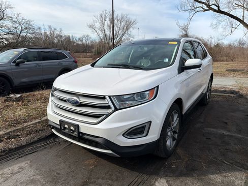 Used 2017 Ford Edge Titanium w/ Equipment Group 301A image 8