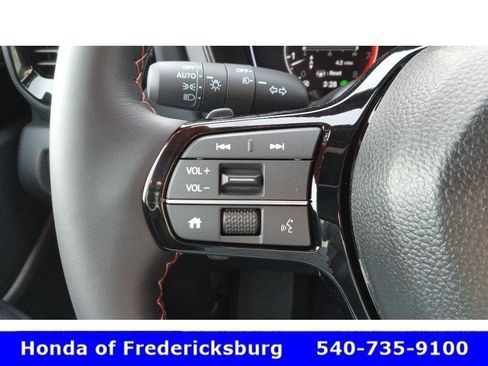 Certified 2025 Honda Pilot TrailSport image 29