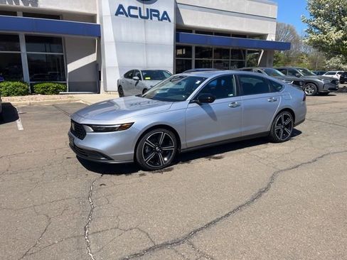 Used 2025 Honda Accord Sport image 36
