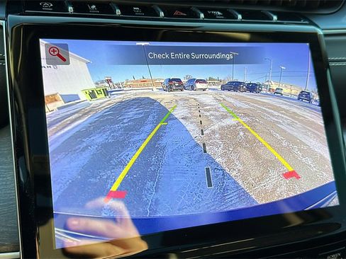 Used 2023 Jeep Grand Cherokee Limited w/ Black Appearance Package image 22