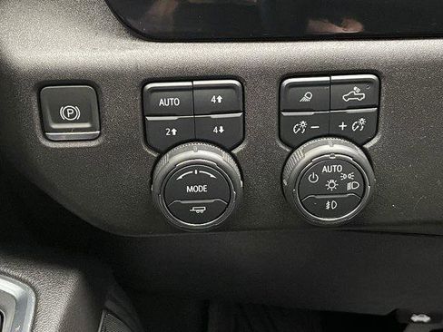 Used 2024 Chevrolet Silverado 2500 High Country w/ Midnight Edition image 19