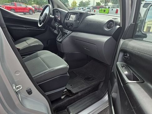 Used 2015 Nissan NV200 SV w/ Technology Package FWD image 25