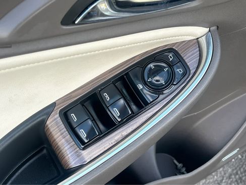 Used 2024 Chevrolet Malibu LT image 16