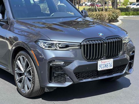 Used 2022 BMW X7 xDrive40i w/ M Sport Package AWD/4WD image 55