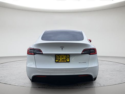 Used 2021 Tesla Model Y Long Range AWD/4WD image 4