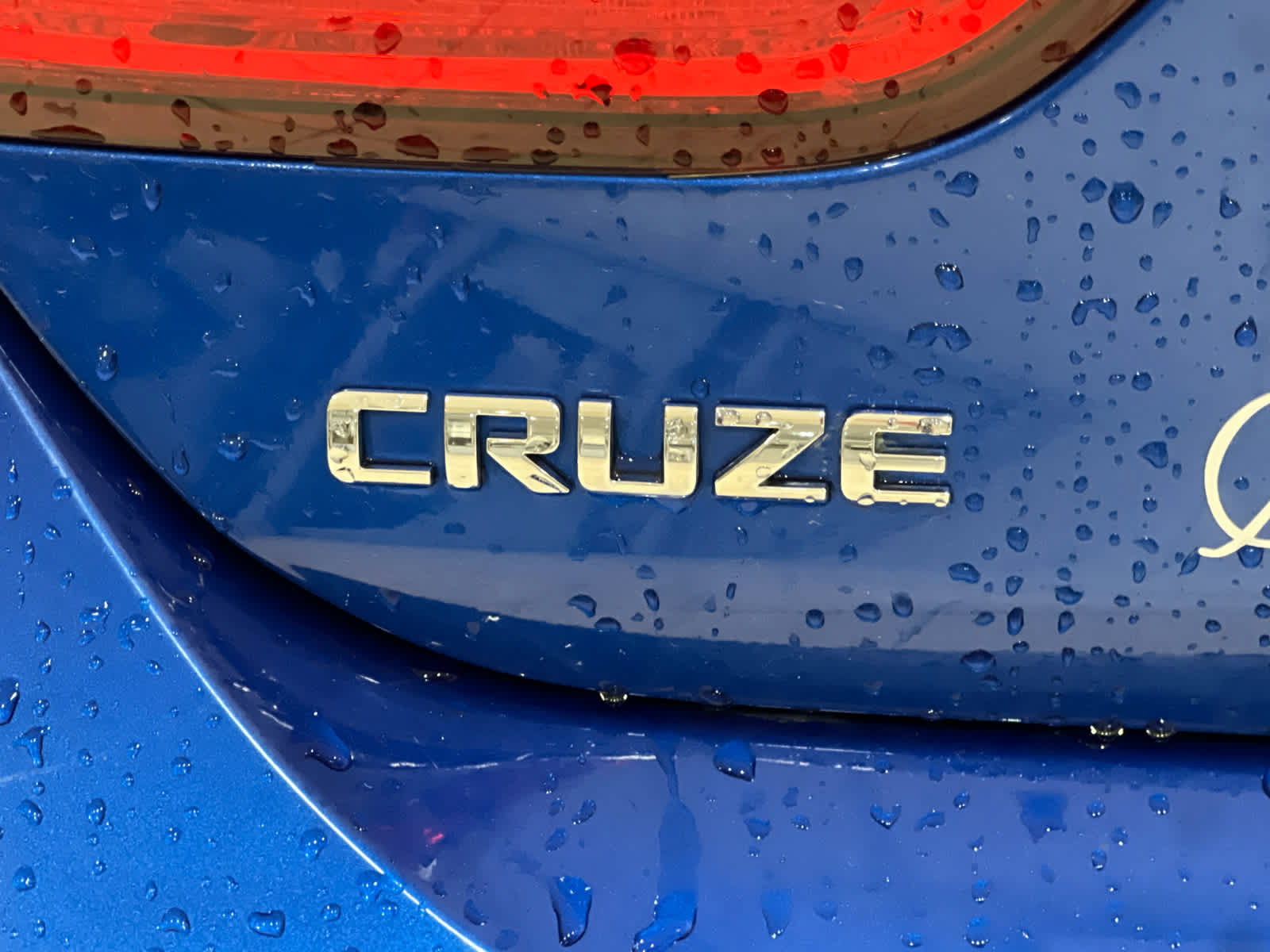 Used 2017 Chevrolet Cruze LT w/ Sun And Sound Package FWD image 6