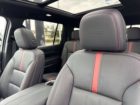 Used 2024 Chevrolet Traverse RS w/ LPO, Floor Liner Package image 22